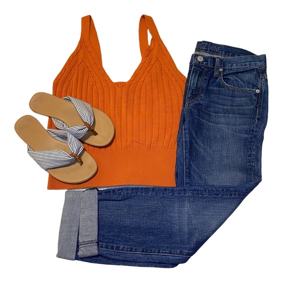 ARITZIA Slim Distressed Boyfriend Blue Jeans - Picture 15 of 15